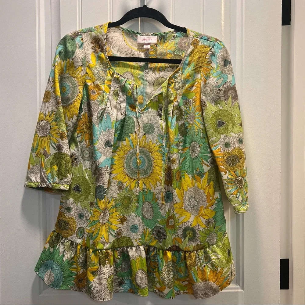 Liberty of London for Target Green and Yellow 3/4 Sleeved Blouse. Size XS.